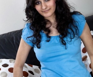 yakışıklı kademeli Arap Kız
